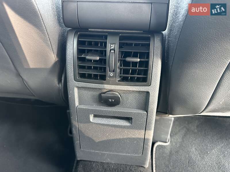 Мінівен Volkswagen Touran 2014 в Луцьку