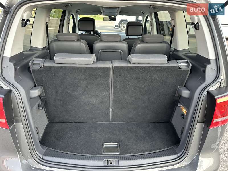 Мінівен Volkswagen Touran 2014 в Луцьку
