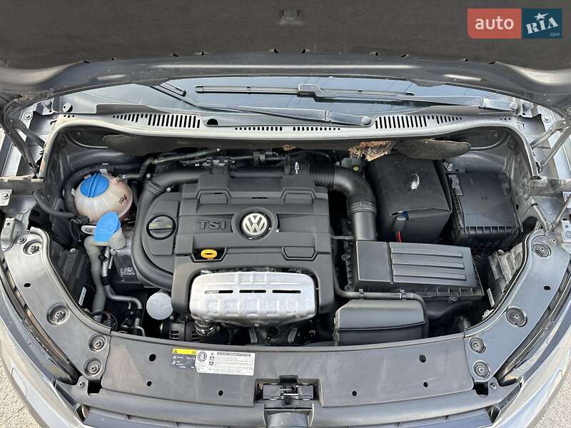 Мінівен Volkswagen Touran 2014 в Луцьку