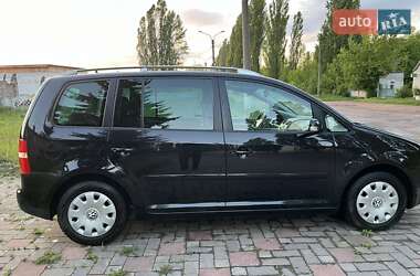 Мінівен Volkswagen Touran 2005 в 