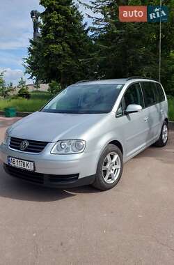 Минивэн Volkswagen Touran 2006 в 