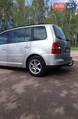 Минивэн Volkswagen Touran 2006 в 