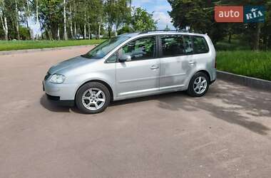 Минивэн Volkswagen Touran 2006 в 