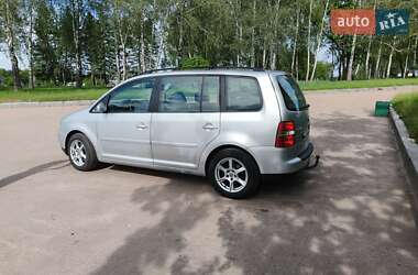 Минивэн Volkswagen Touran 2006 в 