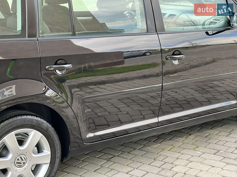Мінівен Volkswagen Touran 2006 в Івано-Франківську