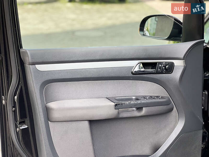 Мінівен Volkswagen Touran 2006 в Івано-Франківську