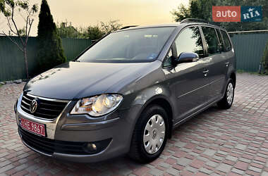 Мінівен Volkswagen Touran 2008 в 