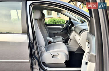 Мінівен Volkswagen Touran 2008 в 