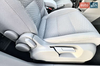 Мінівен Volkswagen Touran 2008 в 