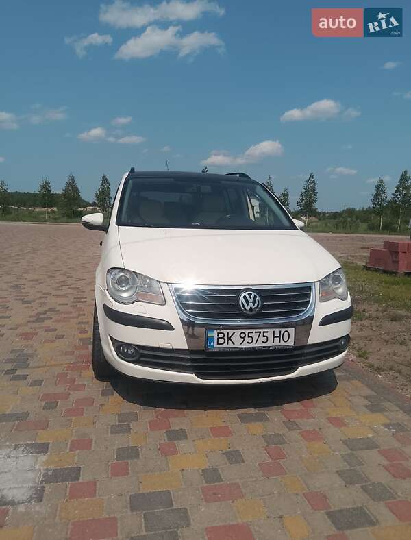 Volkswagen Touran 2010