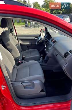 Минивэн Volkswagen Touran 2006 в 