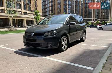 Минивэн Volkswagen Touran 2014 в Софиевской Борщаговке