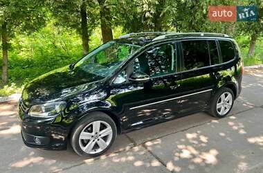 Мінівен Volkswagen Touran 2012 в 