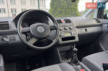 Минивэн Volkswagen Touran 2005 в 
