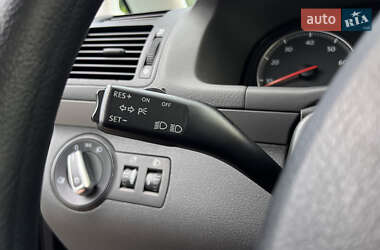 Минивэн Volkswagen Touran 2005 в 