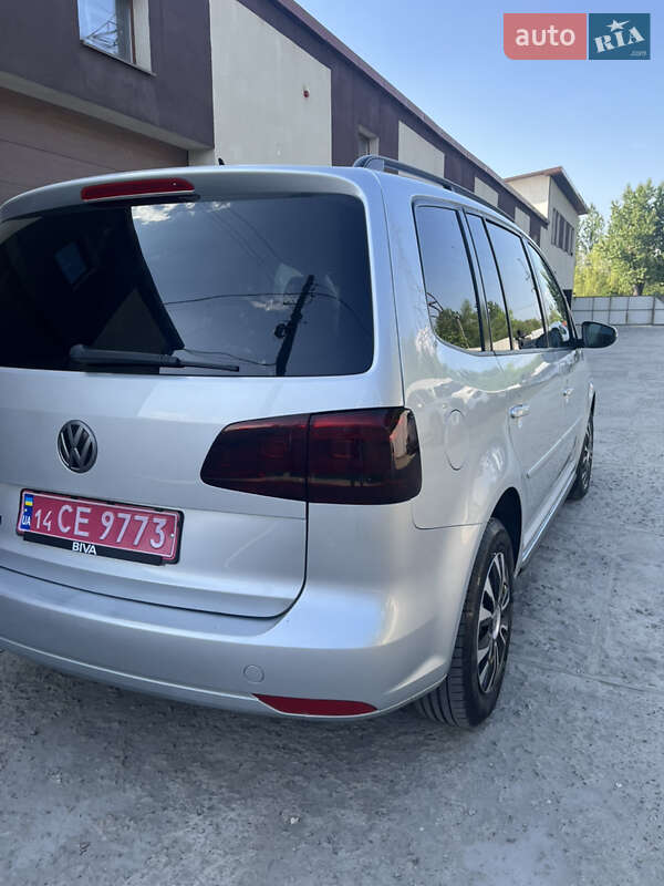 Мінівен Volkswagen Touran 2011 в Калуші