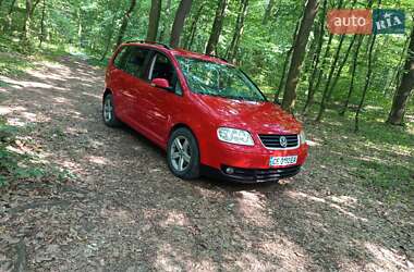 Мінівен Volkswagen Touran 2006 в 