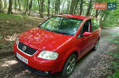 Мінівен Volkswagen Touran 2006 в 