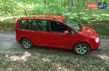 Мінівен Volkswagen Touran 2006 в 
