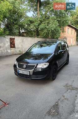 Минивэн Volkswagen Touran 2007 в Киеве