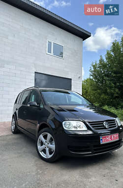 Минивэн Volkswagen Touran 2006 в 