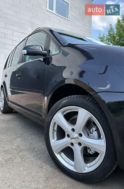 Минивэн Volkswagen Touran 2006 в 