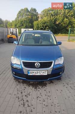 Минивэн Volkswagen Touran 2007 в Радомышле