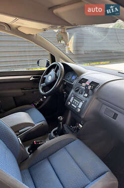 Минивэн Volkswagen Touran 2004 в 