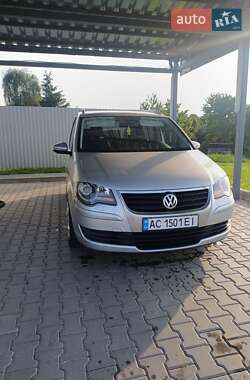 Volkswagen Touran 2010 Volkswagen Touran 2010