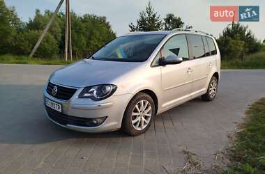 Минивэн Volkswagen Touran 2009 в Львове