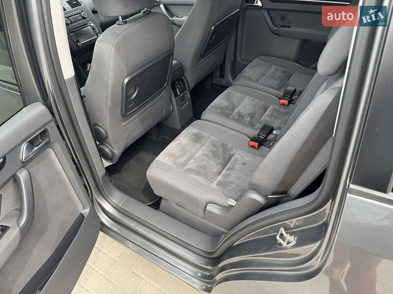 Минивэн Volkswagen Touran 2011 в Белой Церкви