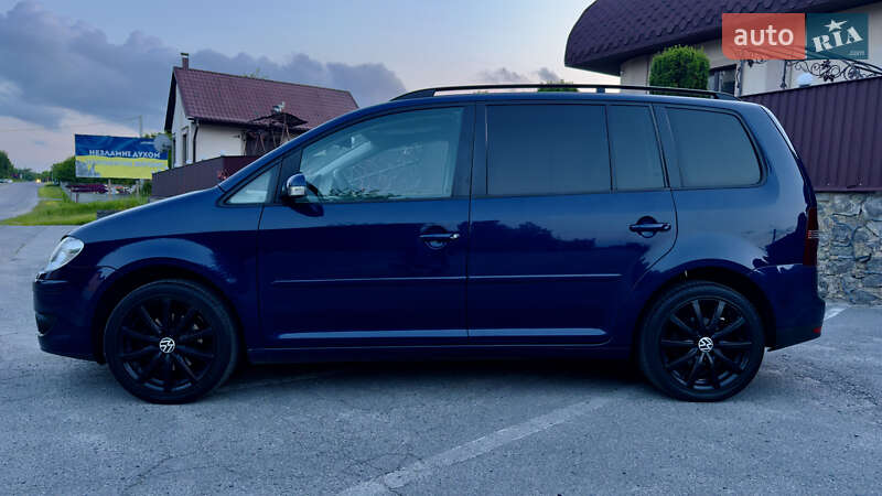 Минивэн Volkswagen Touran 2008 в Шепетовке