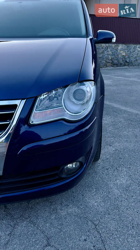 Минивэн Volkswagen Touran 2008 в Шепетовке