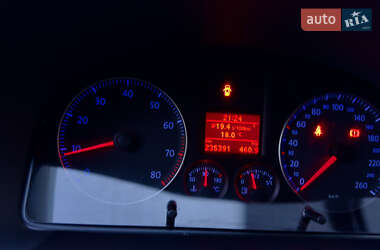 Минивэн Volkswagen Touran 2008 в 