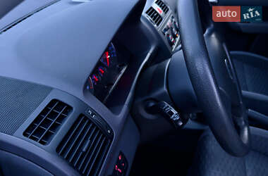 Минивэн Volkswagen Touran 2008 в 