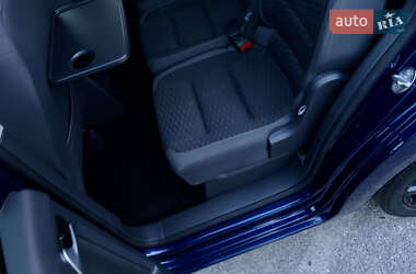 Минивэн Volkswagen Touran 2008 в 