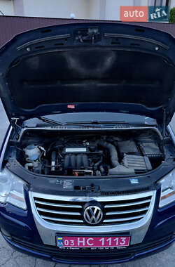 Минивэн Volkswagen Touran 2008 в 