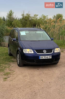 Минивэн Volkswagen Touran 2003 в Славянске