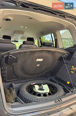 Мінівен Volkswagen Touran 2011 в 