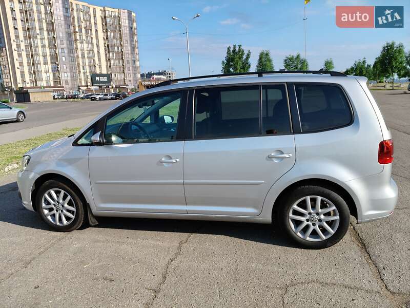 Мінівен Volkswagen Touran 2012 в Черкасах