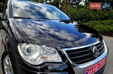 Мінівен Volkswagen Touran 2009 в Полтаві