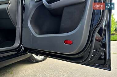 Минивэн Volkswagen Touran 2009 в 