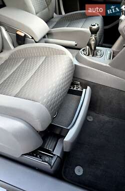 Минивэн Volkswagen Touran 2009 в 