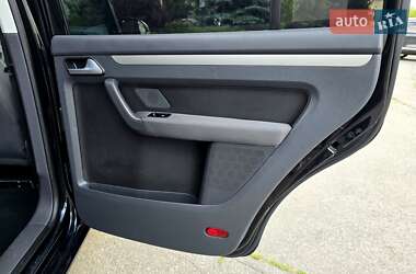 Минивэн Volkswagen Touran 2009 в 