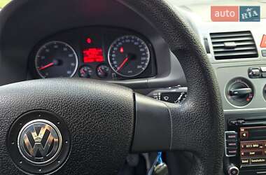 Минивэн Volkswagen Touran 2009 в 
