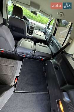 Минивэн Volkswagen Touran 2009 в 
