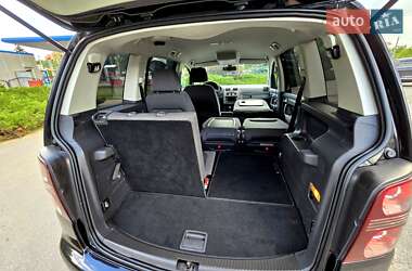 Минивэн Volkswagen Touran 2009 в 