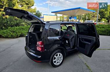 Минивэн Volkswagen Touran 2009 в 