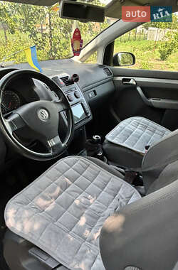 Мінівен Volkswagen Touran 2008 в 