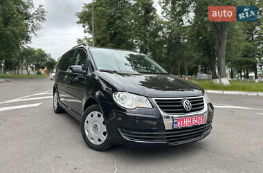 Минивэн Volkswagen Touran 2008 в 